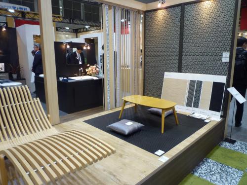 川島織物セルコン　和室空間の展示。和紙を活用した畳などを提案