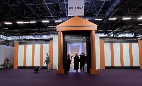 What‘s New in Décor - エリザベス・ルリッシュ ホール2<br>過去を顧み出現との間を行き来するこの展示は、それぞれの時代が次の時代と対話し、時を超えたあらゆる歴史的様式が融合され、再創造される旅へと誘う展示が行われた