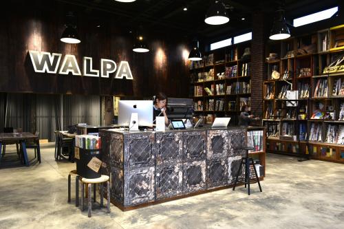 「WALLPAPERMUSEUM WALPA」店内