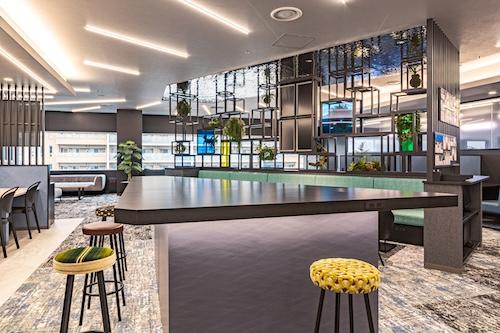 「MID POINT×BIZcomfort豊洲」内観