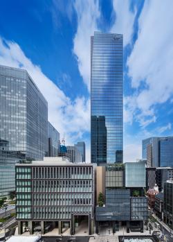 「TOFROM YAESU TOWER」