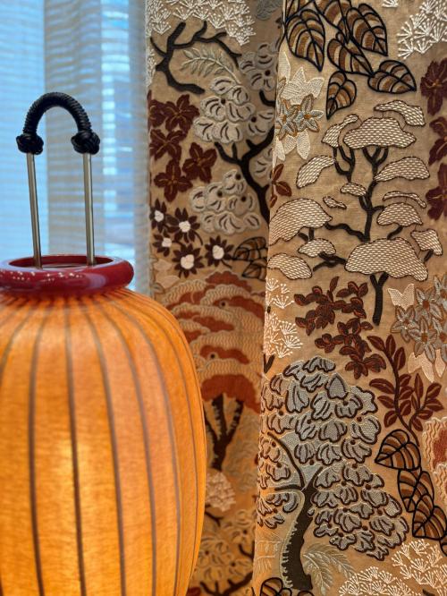 　ルリエーブルは、特別なアルティザンを感じさせるファブリックを展示。アウトドアのファブリック、特にジャガードがとても評判で、各国からの引き合いに応えていた。