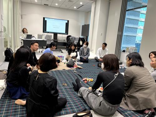 共育ての風土を育む、パパママ座談会の様子