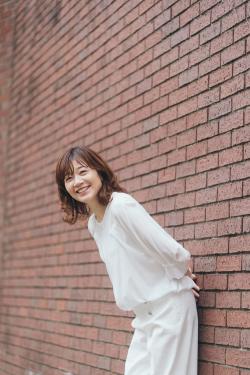 飯塚奈津子さん。「ちなみに、私はYRクリア、<br>イエベです」とのこと